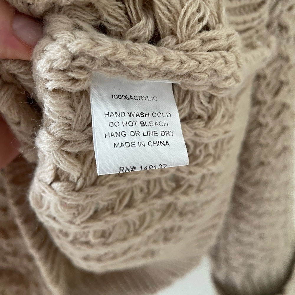 Purple Snow Beige Net Vneck Sweater Medim - Picture 5 of 9